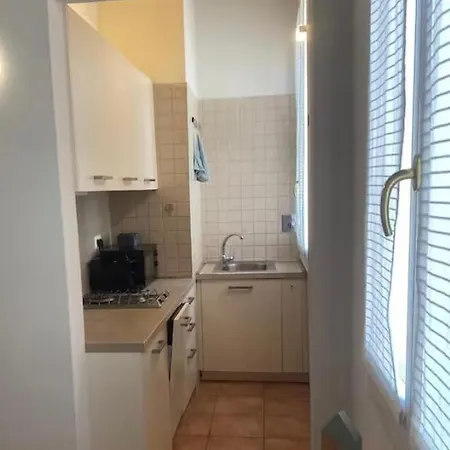 Cento14 Di Fronte Casa Di Cura Fogliani Vicino Centro Storico Parcheggio Privato Apartamento