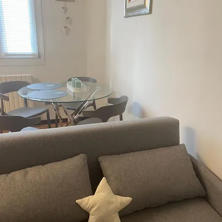 Apartamento Cento14 Di Fronte Casa Di Cura Fogliani Vicino Centro Storico Parcheggio Privato